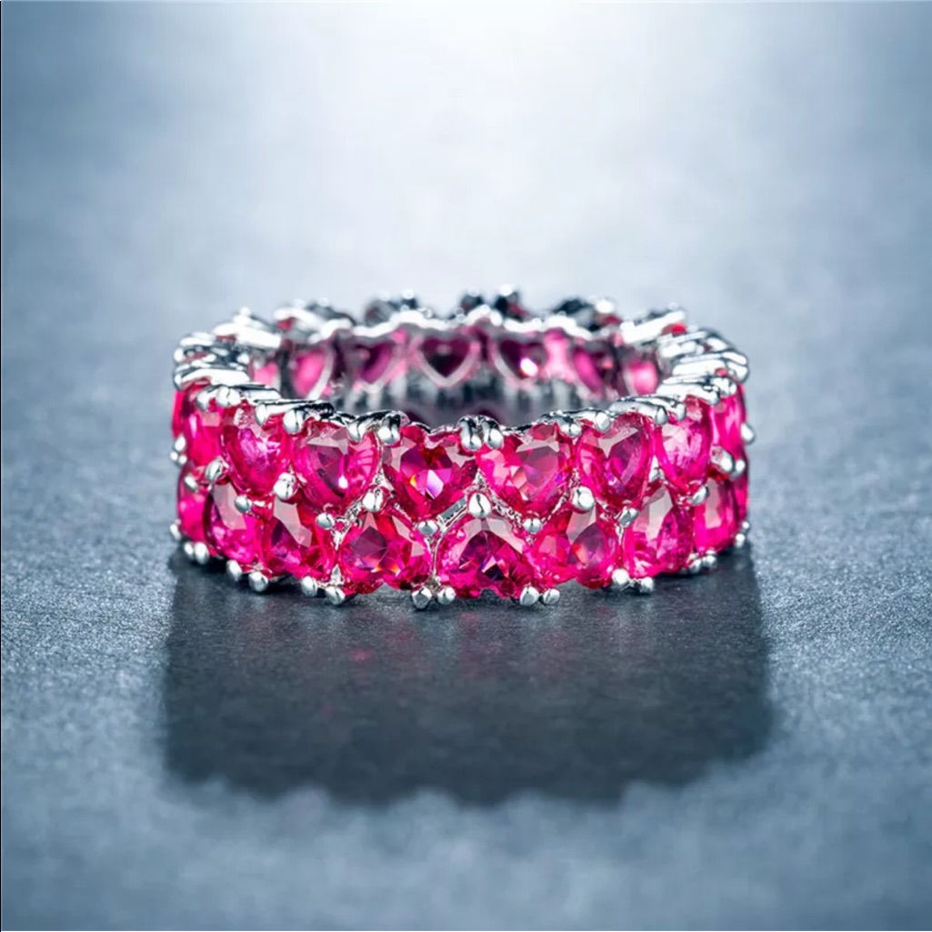 New 925 Silver Beautiful Hearts Sapphire Ring